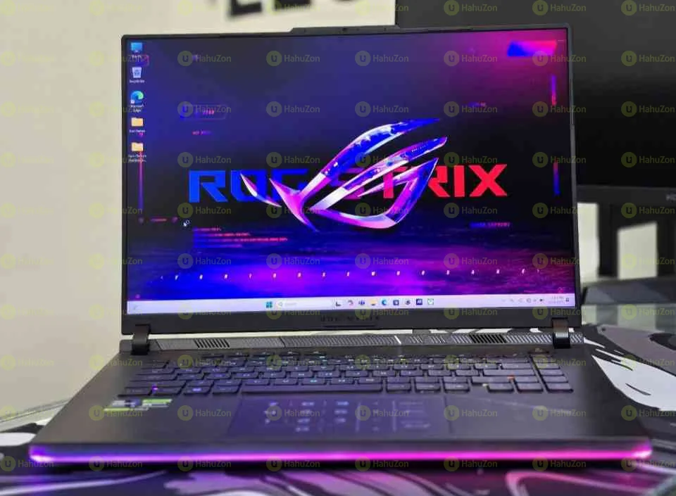 Asus Pro Strix Scar 16 (2024) Gaming Laptop