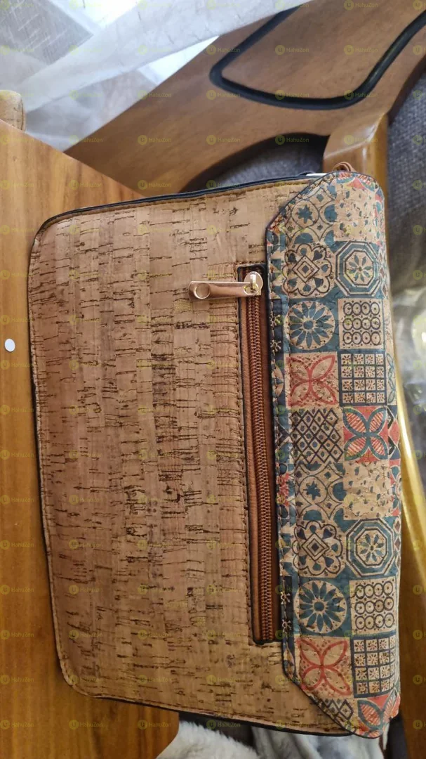 Vintage Medium Messenger Bag