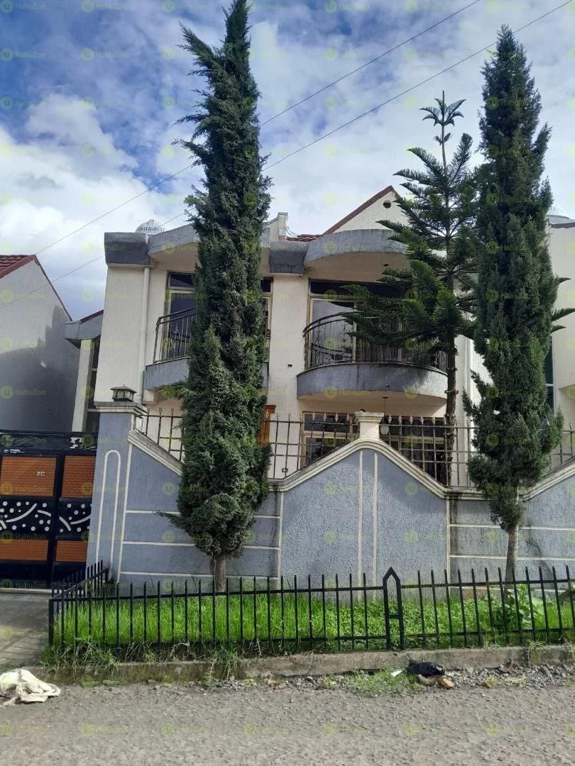 185 ካሬ የሚሸጥ G+2 ቤት በአያት