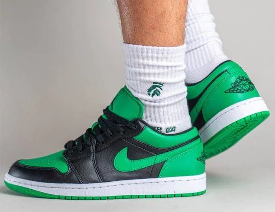 Nike Air Jordan 1 Low Lucky Green Men's Shoes