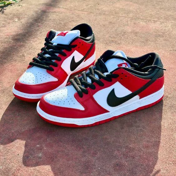 Nike SB Dunk Low Pro Chicago Men's Shoes