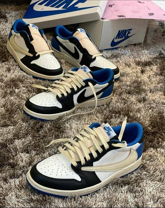 Air Jordan 1 Retro Travis Scott Fragment Low Shoes