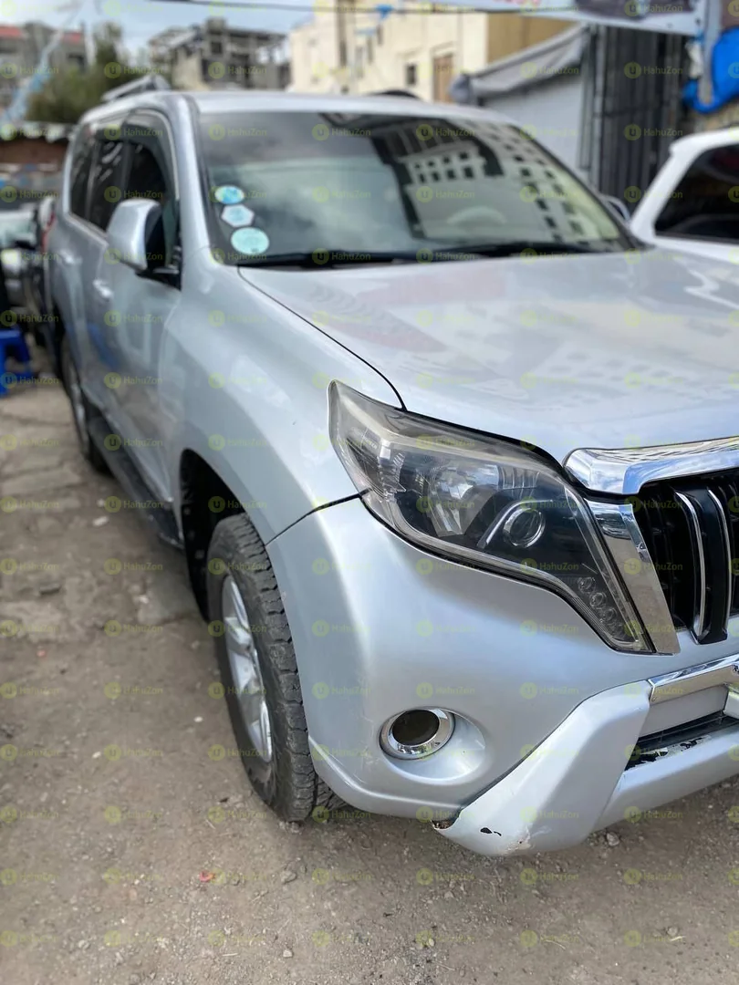 2014 Model-Toyota Land Cruiser Prado