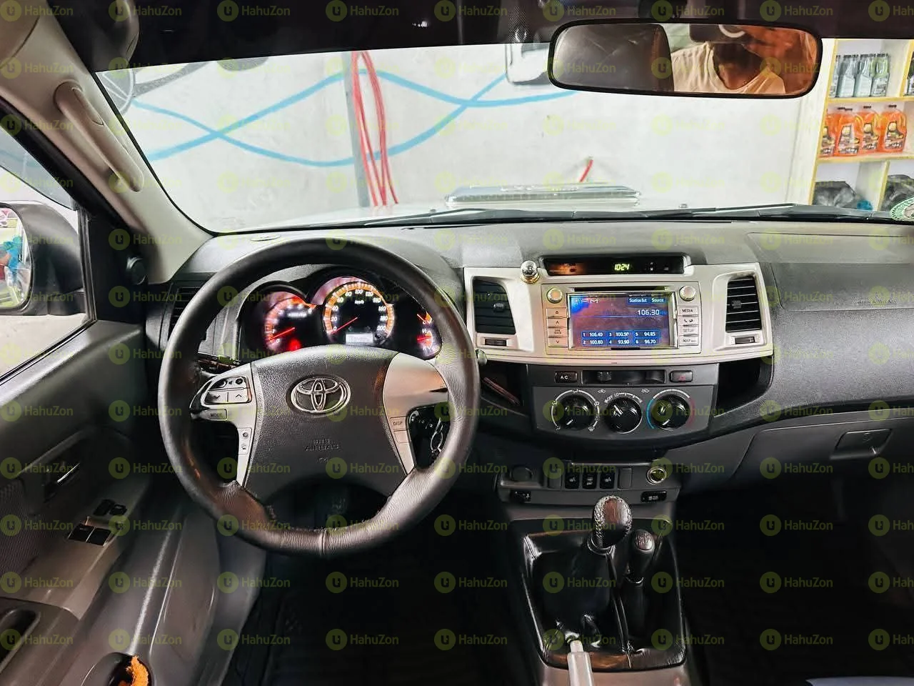 2012 Model-Toyota Hilux