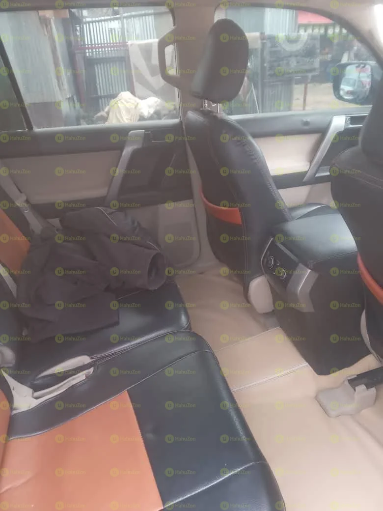 2012 Model-Toyota Land Cruiser Prado
