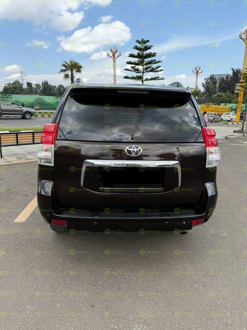 2-12 Model-Toyota Landcruiser Prado