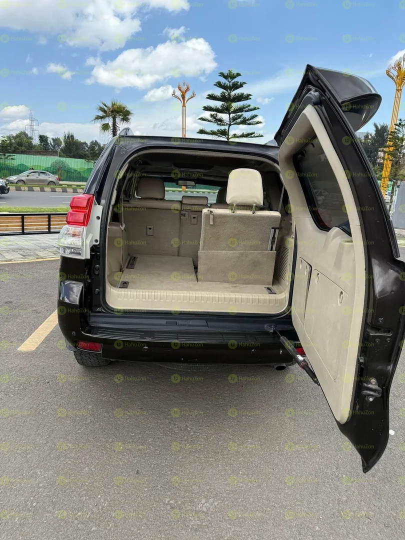 2-12 Model-Toyota Landcruiser Prado