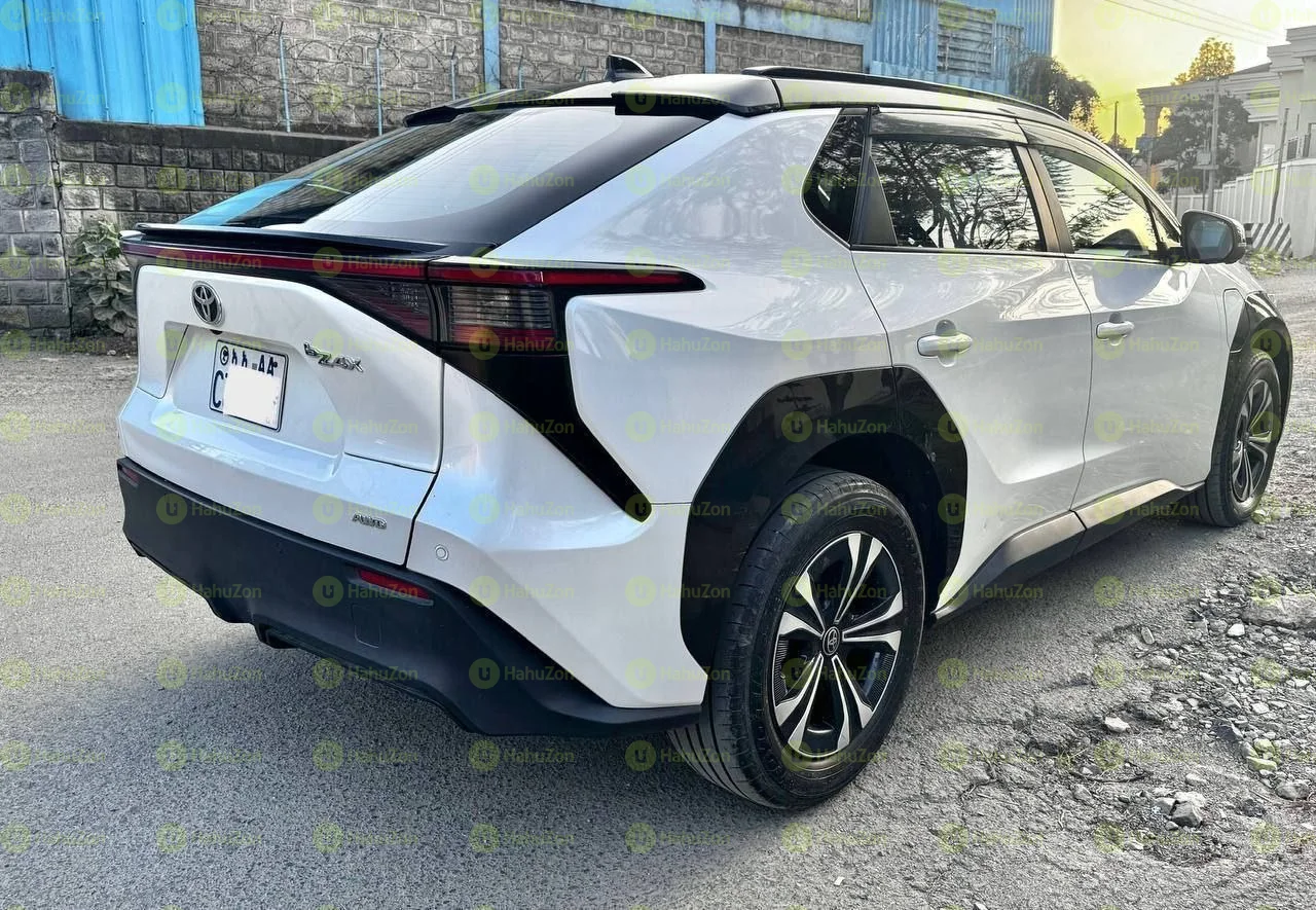 2023 Model-Toyota BZ4X 4wd