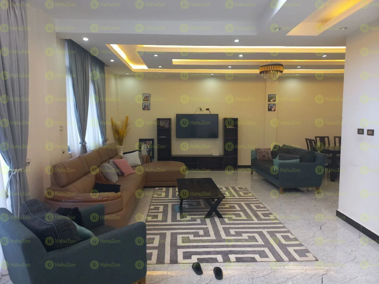 250 ካሬ የሚሸጥ G+2 ቤት በሰሚት