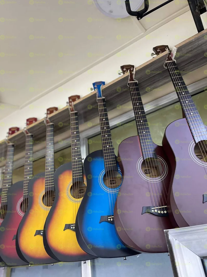 Siltron Box Guitar