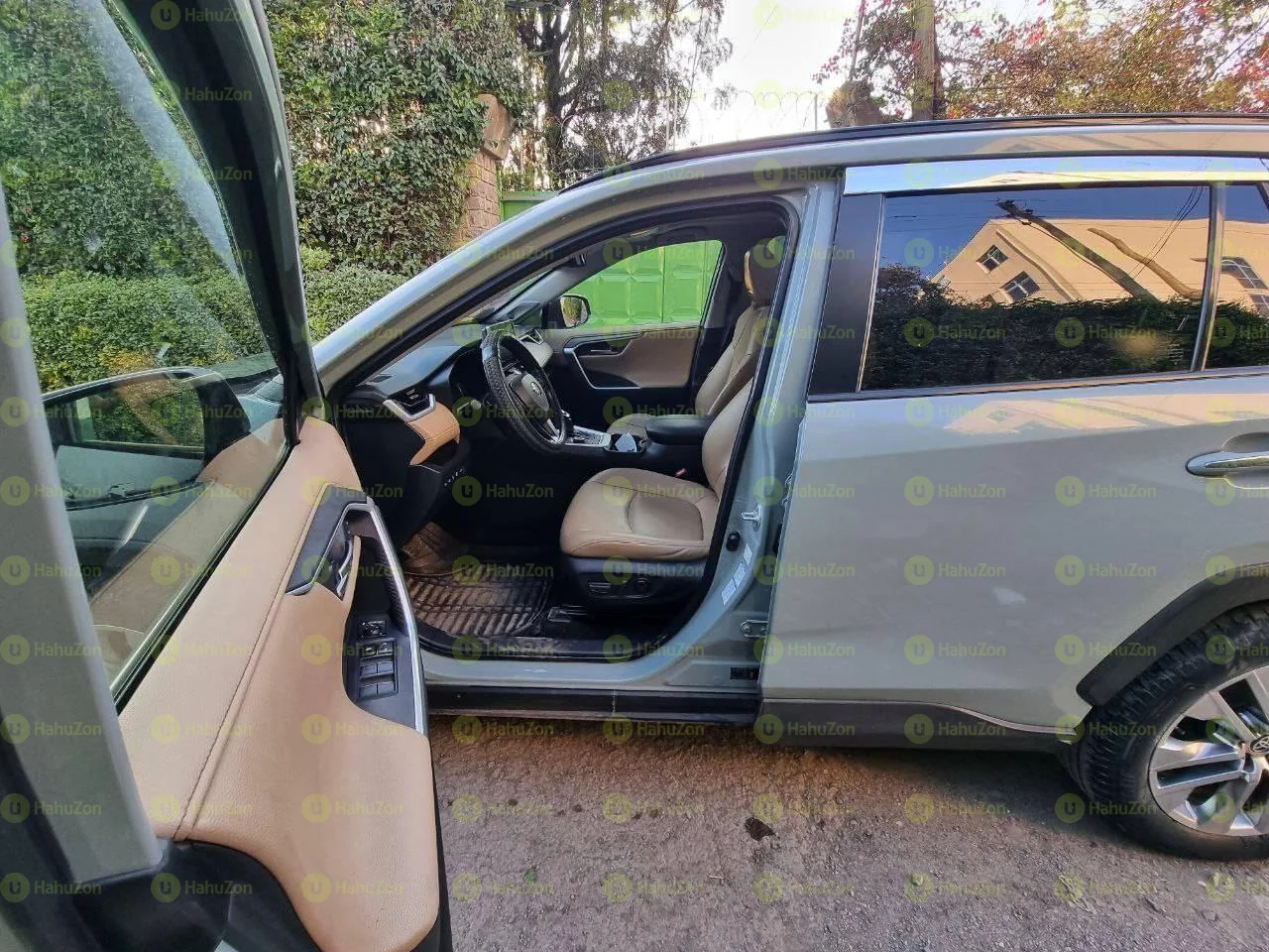 2021 Model-Toyota Rav 4