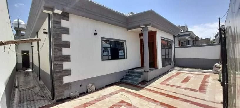 250 ካሬ የሚሸጥ ቪላ ቤት በአያት