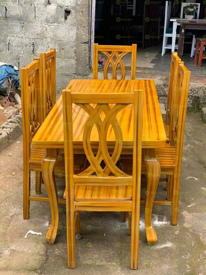 ባለ 6 ወንበር የምግብ ጠረንጴዛ