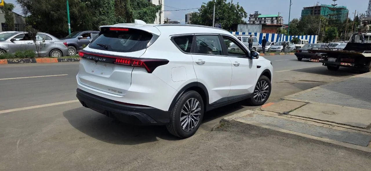 2025 Model-Jetour X70 C-DM plug-in