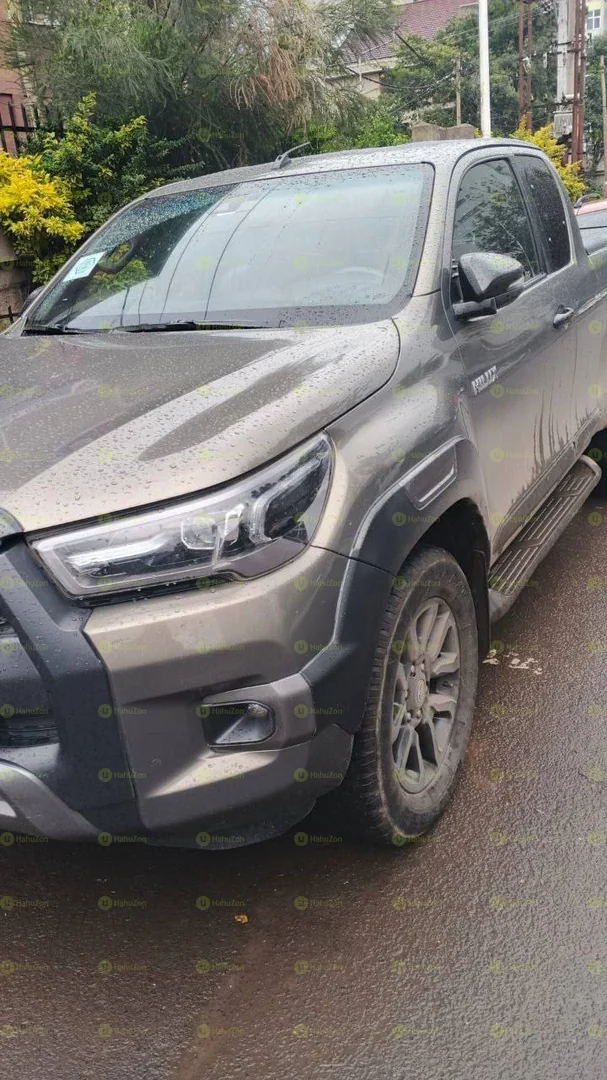 2021 Model-Toyota Hilux Invincible X-cab