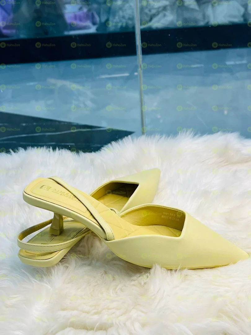 Ladies Short Heel
