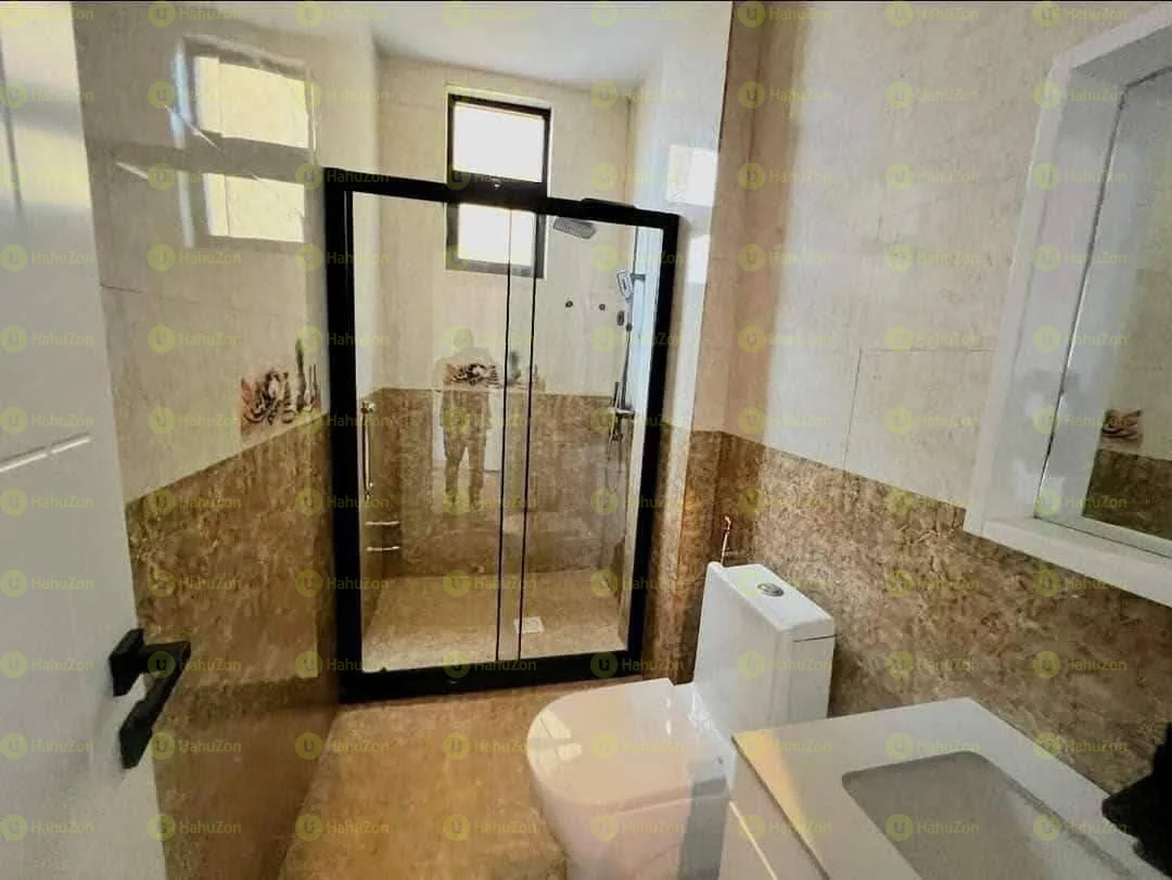 275 ካሬ የሚሸጥ G+3 ቤት በመገናኛ አምቼ