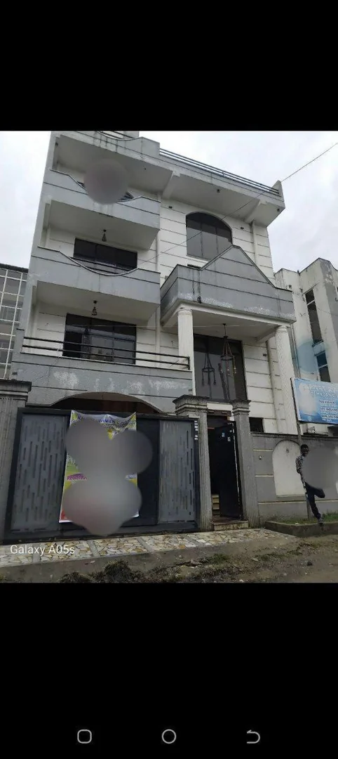 175 ካሬ የሚሸጥ G+3 ቤት በሰሚት