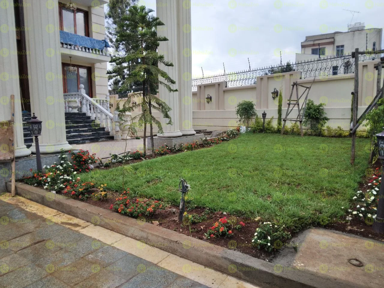 1200 ካሬ የሚሸጥ G+2 ቤት በቦሌ