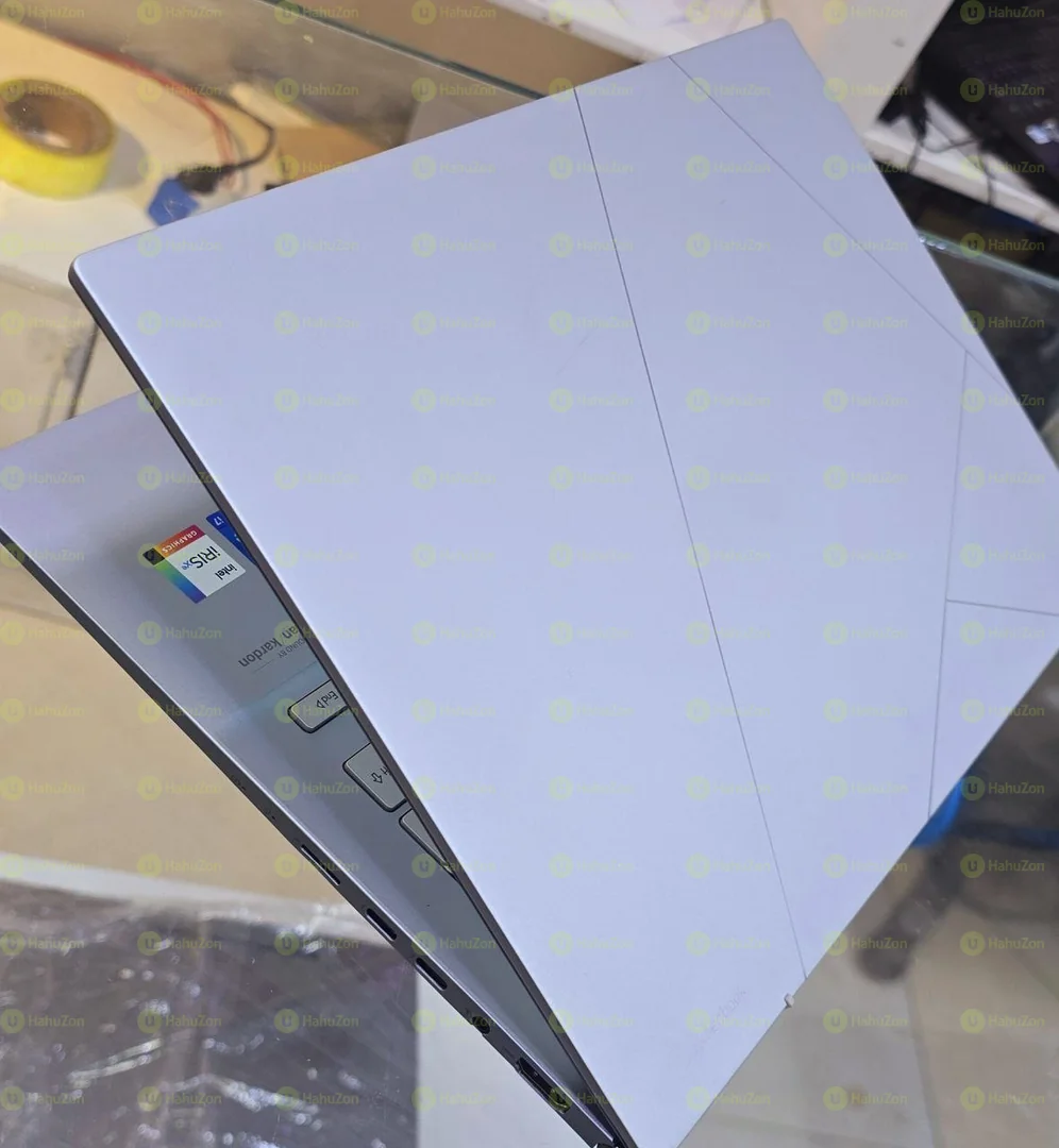 Asus Zenbook Core i713th Generation Laptop