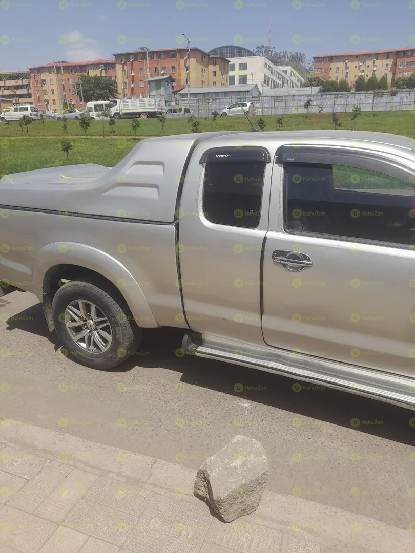 2012 Model-Toyota Hilux Kin Cap