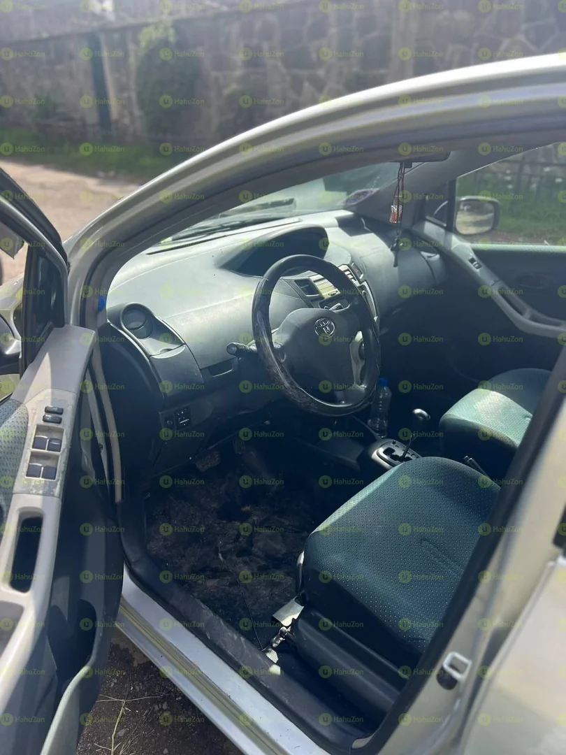 2007 Model-Toyota Yaris Compact