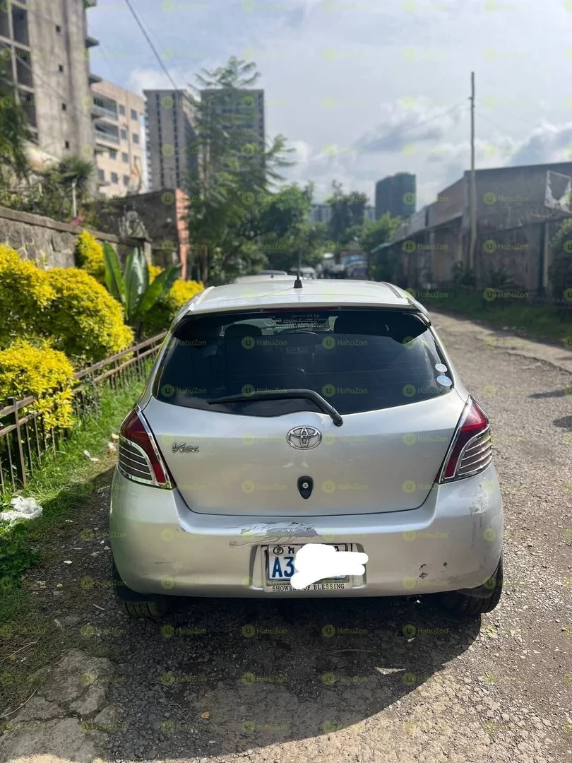 2007 Model-Toyota Yaris Compact