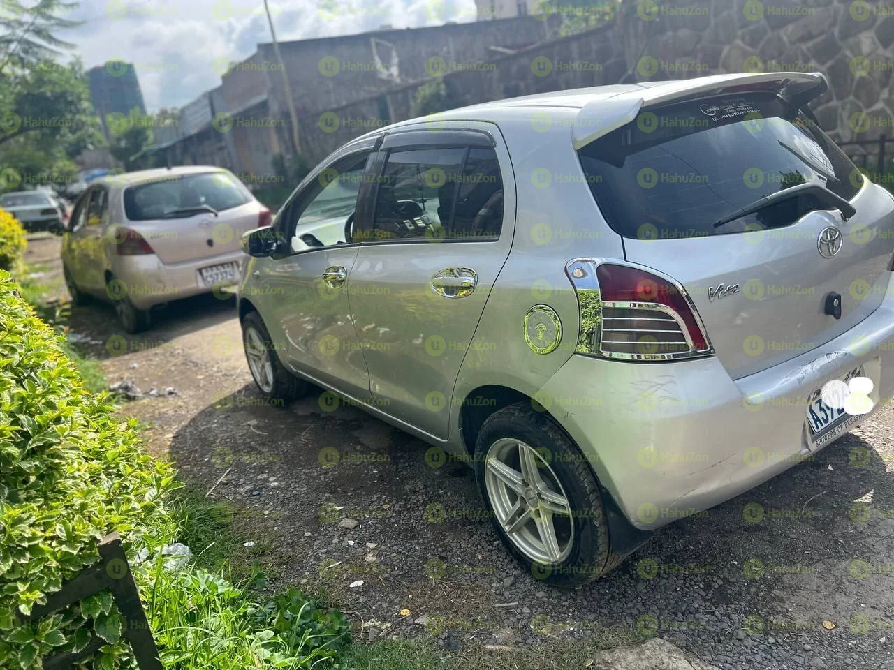2007 Model-Toyota Yaris Compact