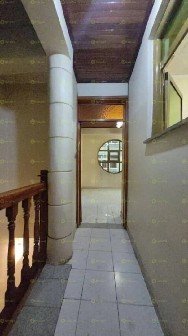 94 ካሬ የሚሸጥ G+1 ቤት በሴኤምሲ