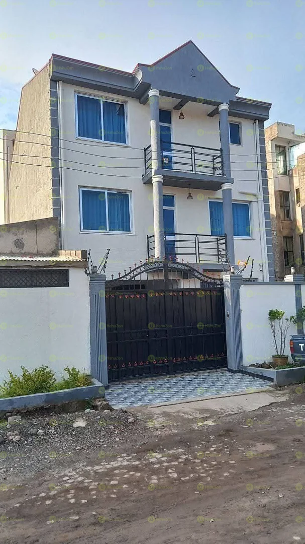 150 ካሬ የሚሸጥ G+2 ዘምናዊ ቤት በአያት
