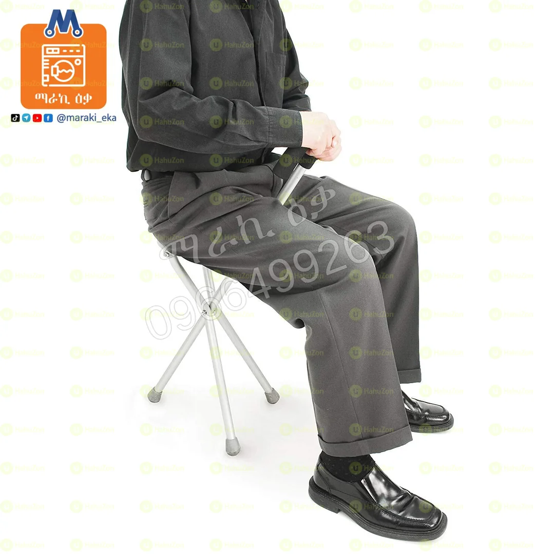 የማረፊያ ወንበር ያለው ከዘራ