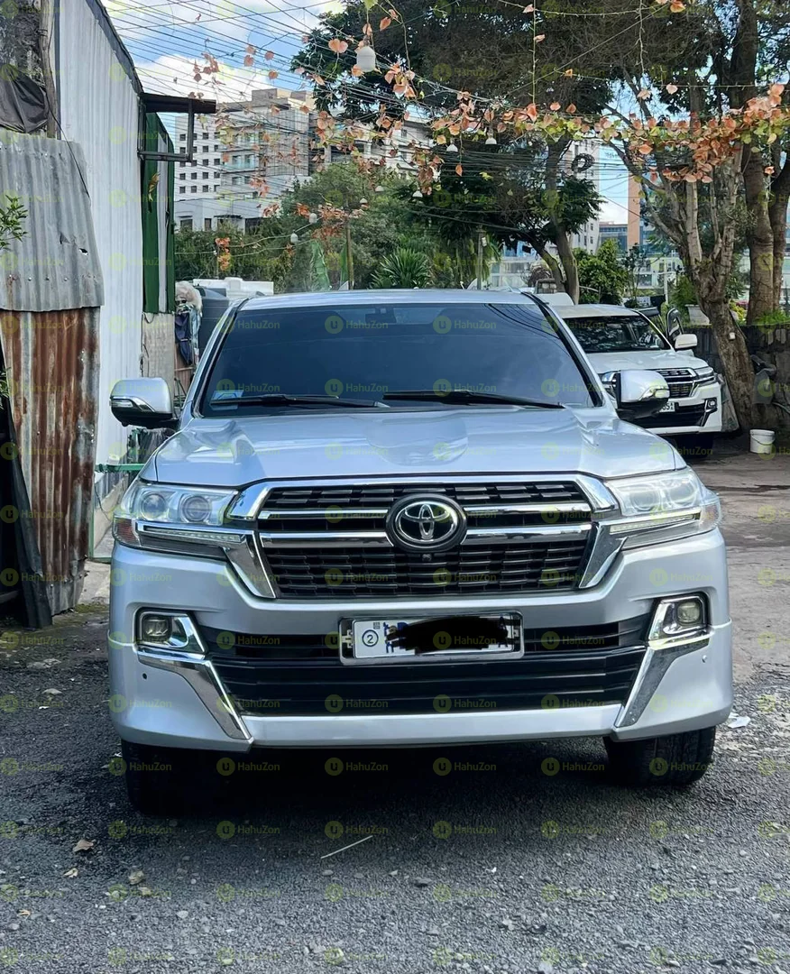 2009 Model-Toyot Landcruiser V8 VX