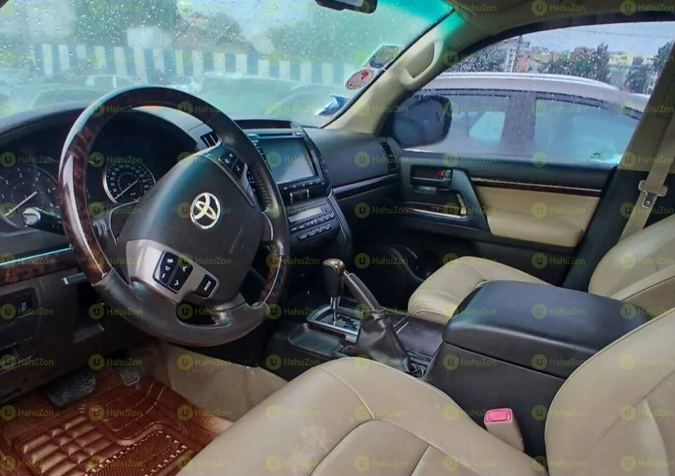 2012 Model-Toyota Landcruiser