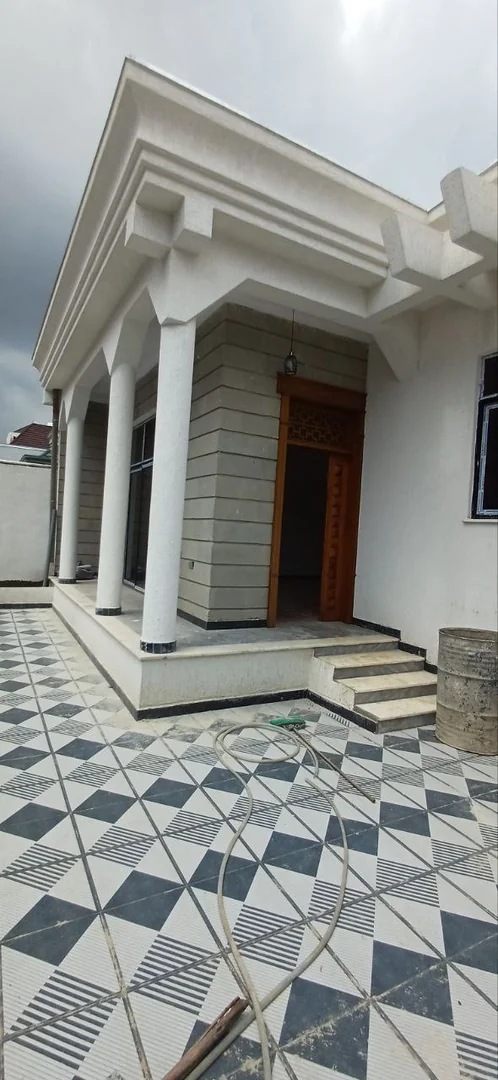 225 ካሬ የሚሸጥ ቪላ ቤት በአያት