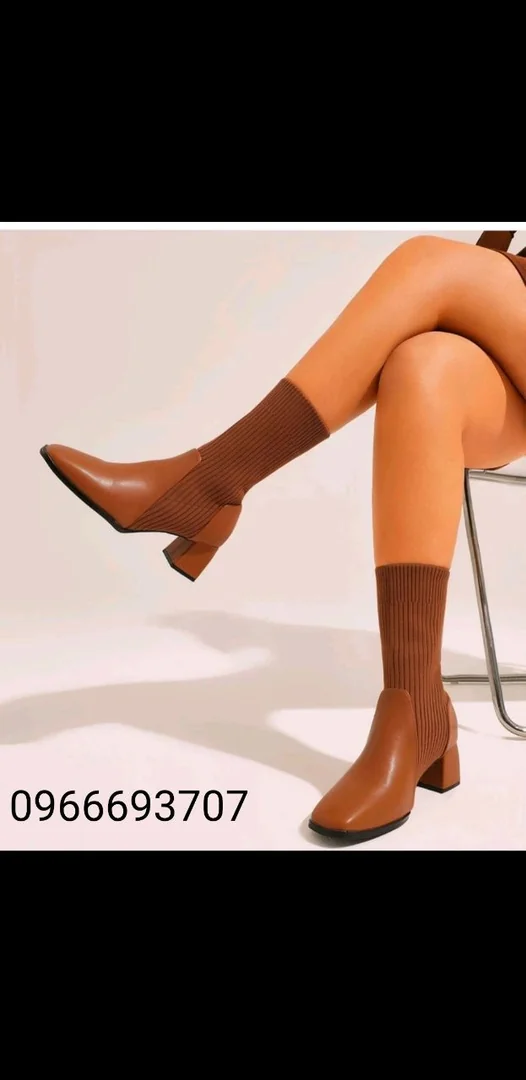 Cuccoo Minimalist Panel Detail Sock Boots