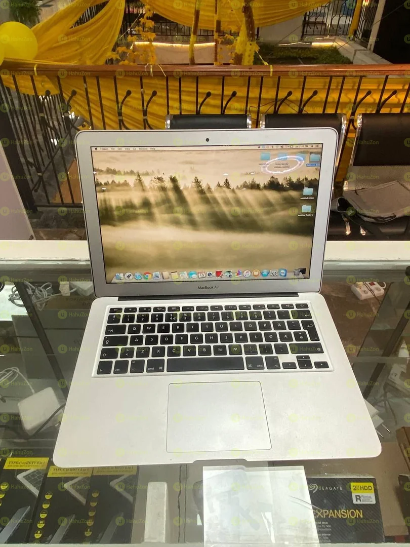 Apple MacBook Air 2014 Laptop