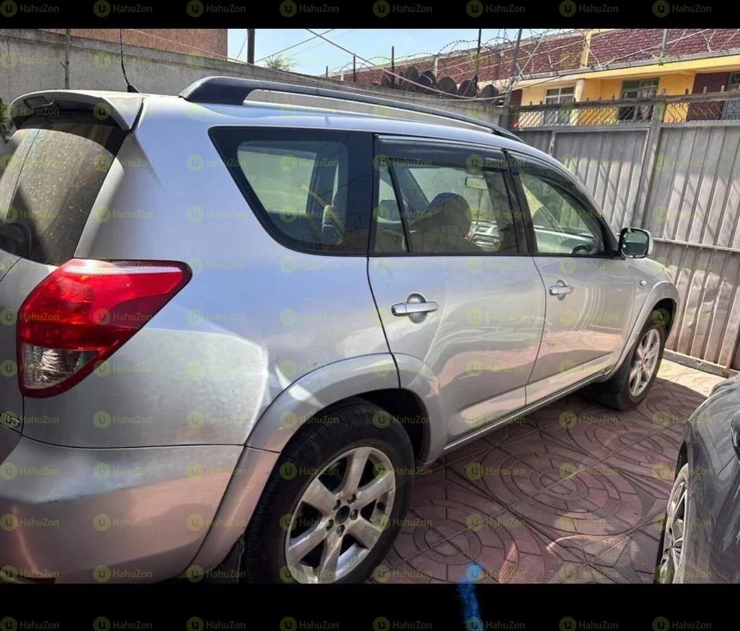 2007 Model-Toyota Rav4
