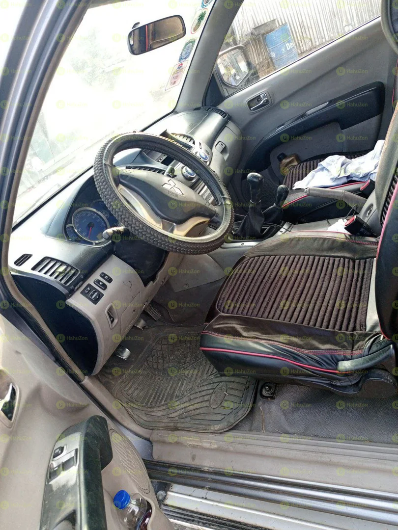 2009 Model-Mitsubishi L200