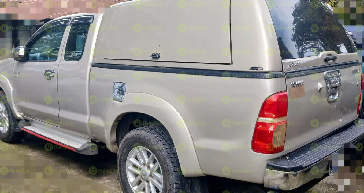 2015 Model-Toyota Hilux Kin-Cab