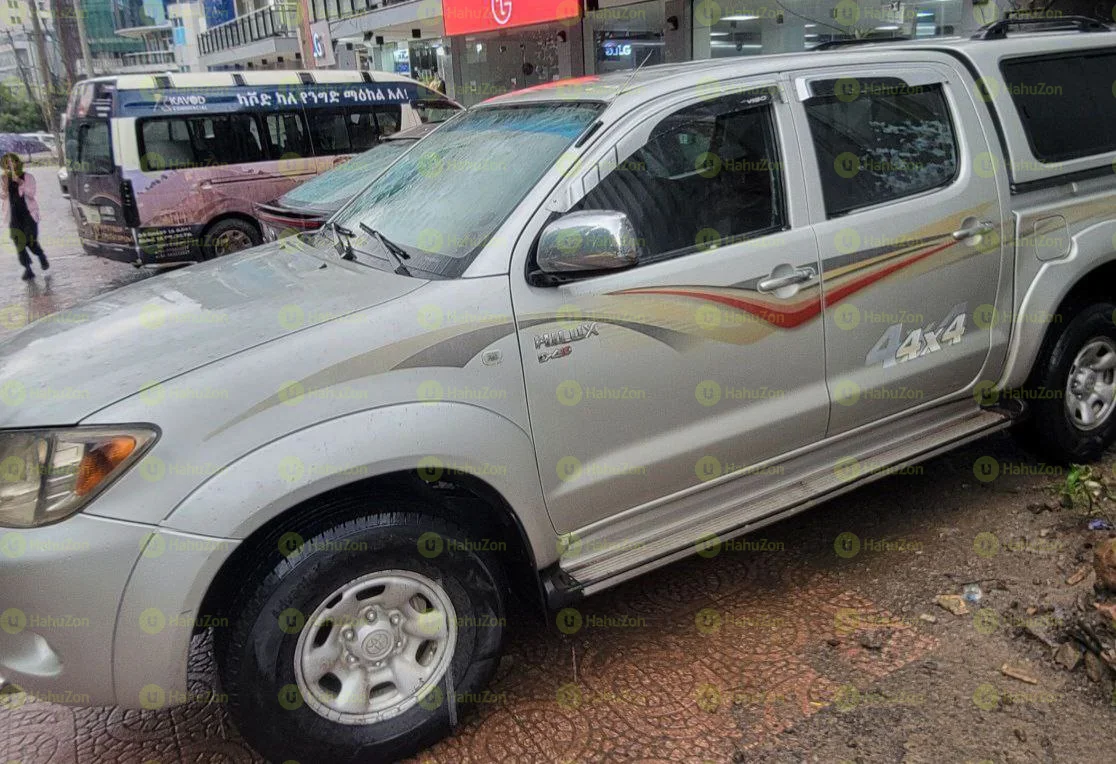 2008 Model-Toyota Hilux Dubl Cap