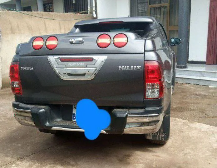 2020 Model-Toyota Rivo Hilux Kin-Cab
