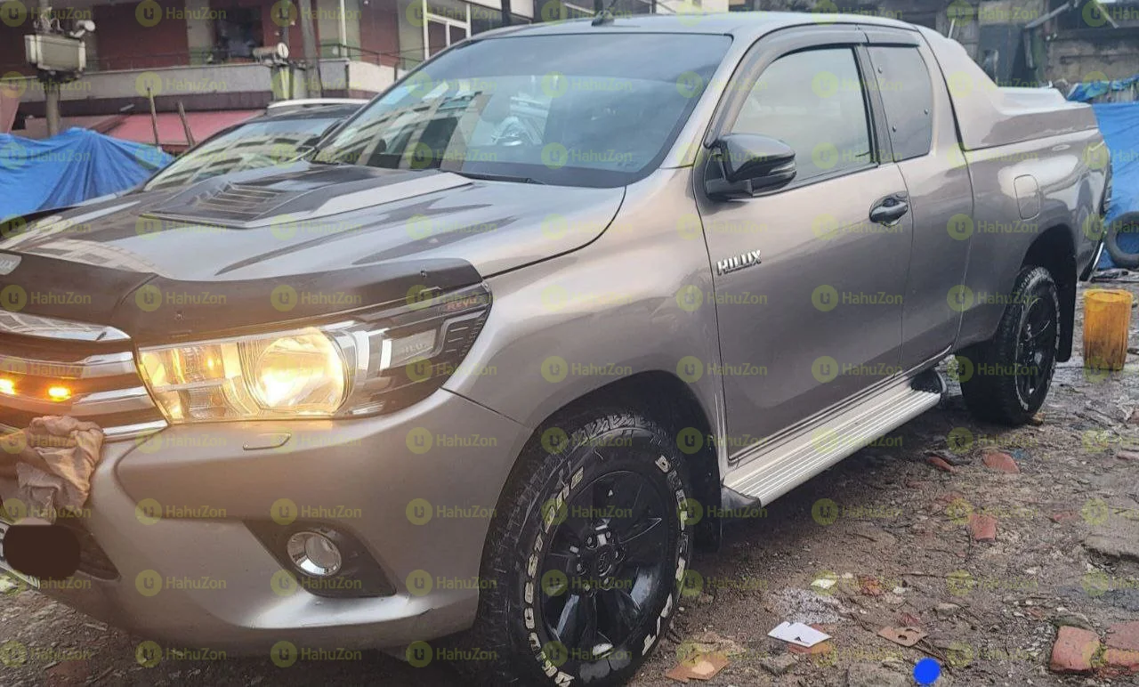 2019 Model-Toyota Revo Kin Cab