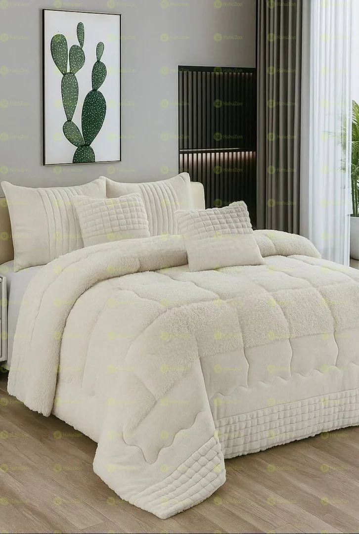 7 Pcs Comforter Set