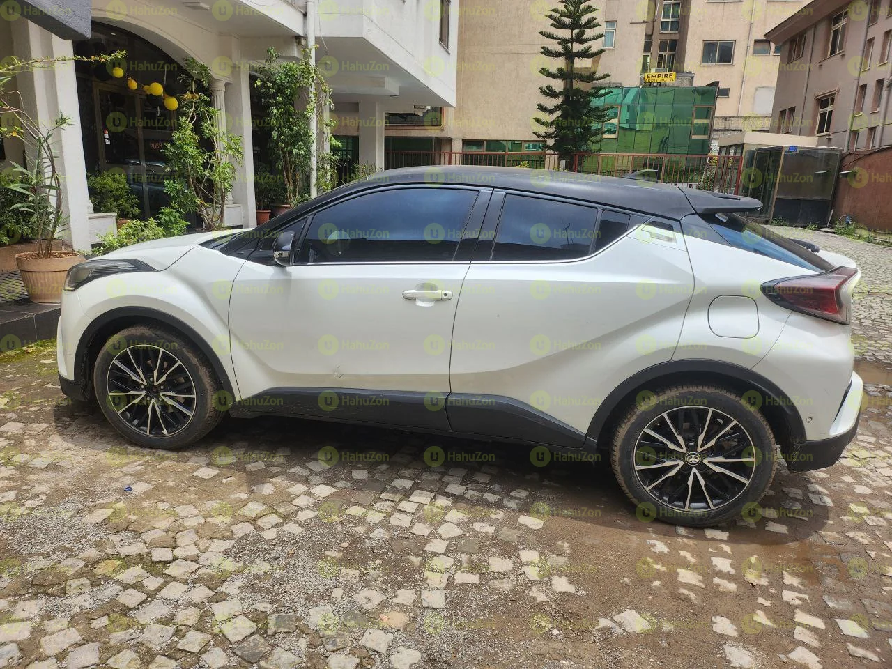 2017 Model-Toyota Ch-R