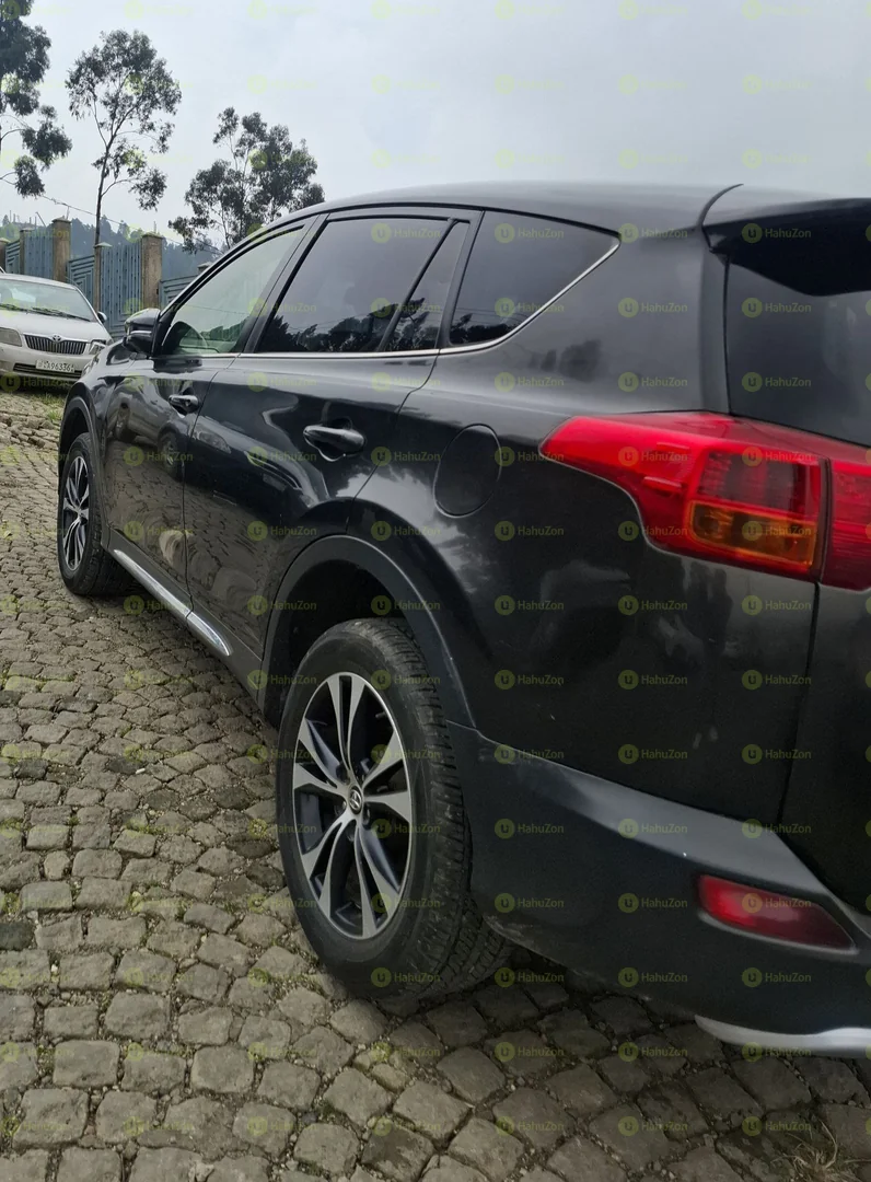 2015 Model-Toyota Rav4