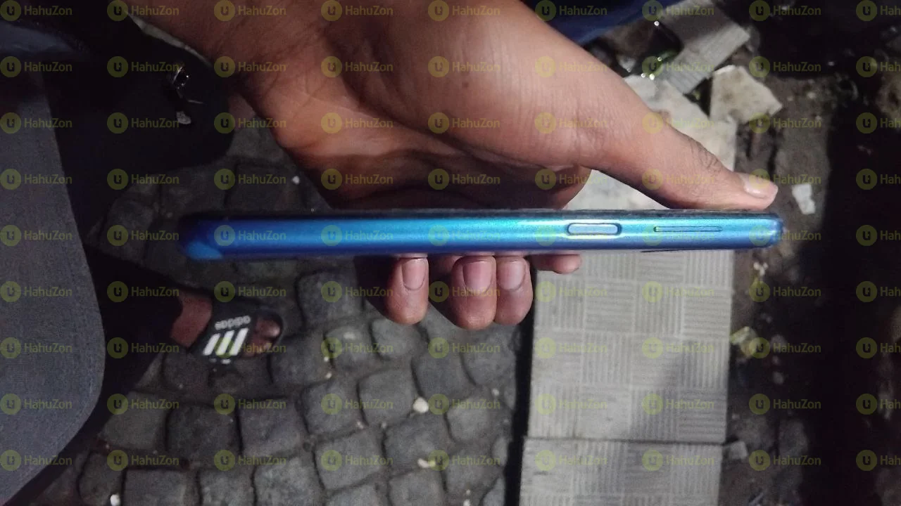 Samsung M12