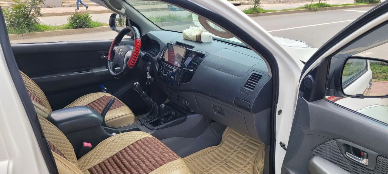 2013 Model-Toyota King Cab