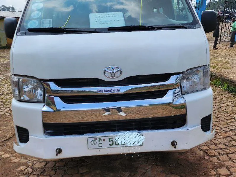 2017 Model-Toyota Hiace HighRoof GL