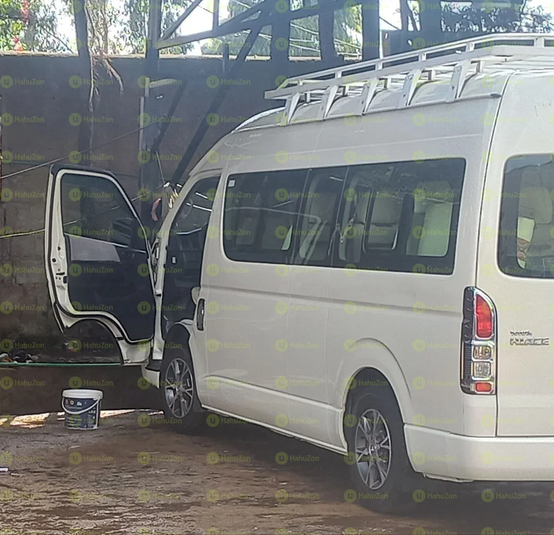 2022 Model-Toyota Hiace HighRoof GL