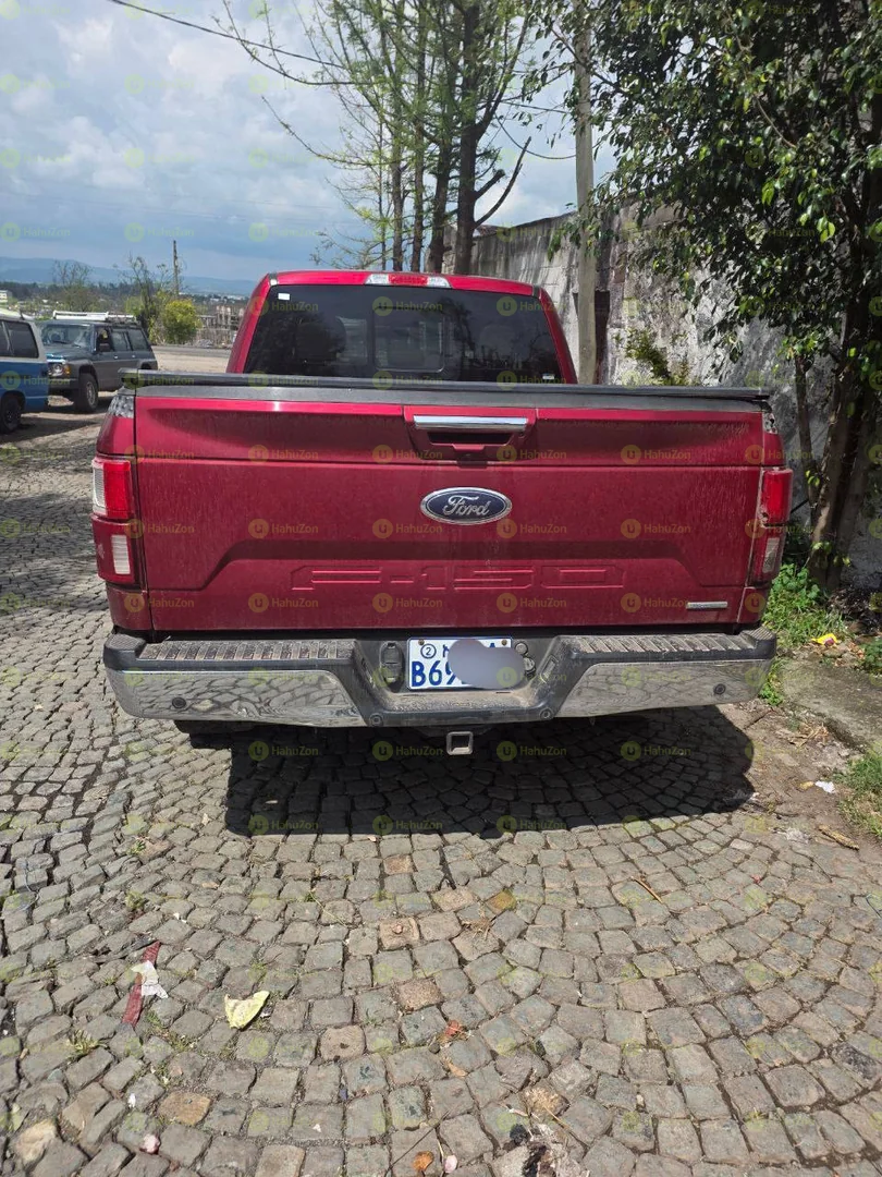 2019 Model-Ford F-150 Lariet